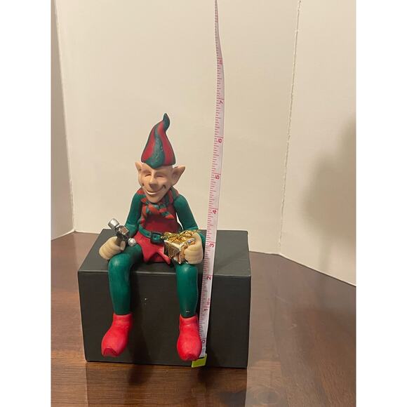 D Manning Limited Addition Elf Shelf Sitter - Picture 6 of 8